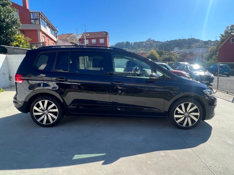 VOLKSWAGEN Touran 2.0 tdi sport