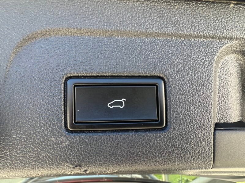 VOLKSWAGEN Touran 2.0 tdi sport