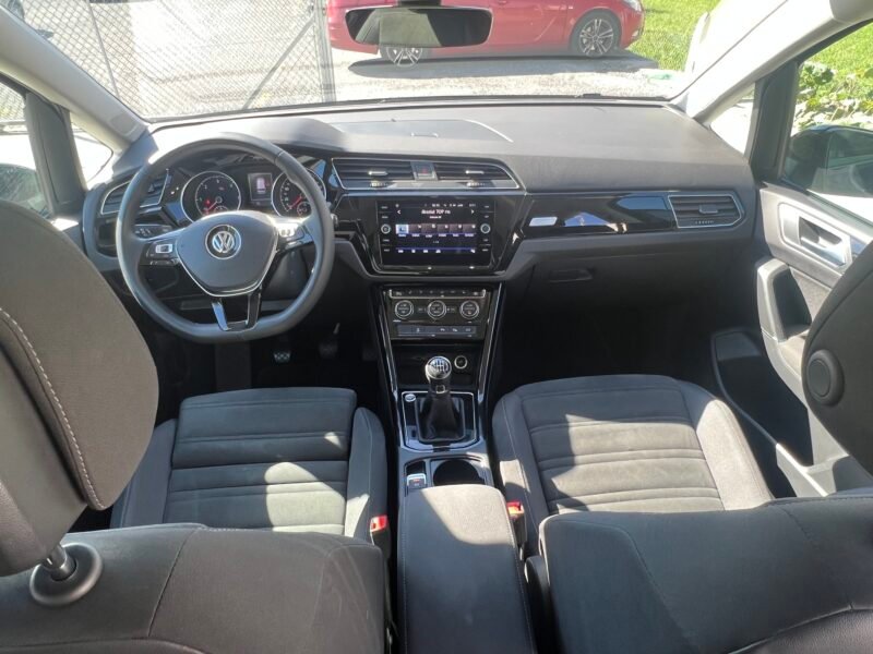 VOLKSWAGEN Touran 2.0 tdi sport