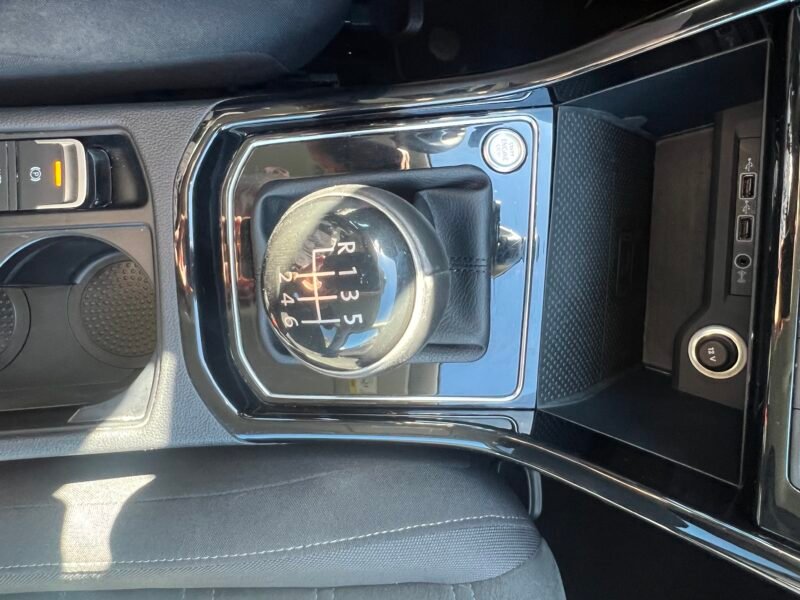 VOLKSWAGEN Touran 2.0 tdi sport