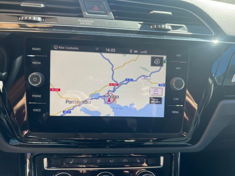 VOLKSWAGEN Touran 2.0 tdi sport