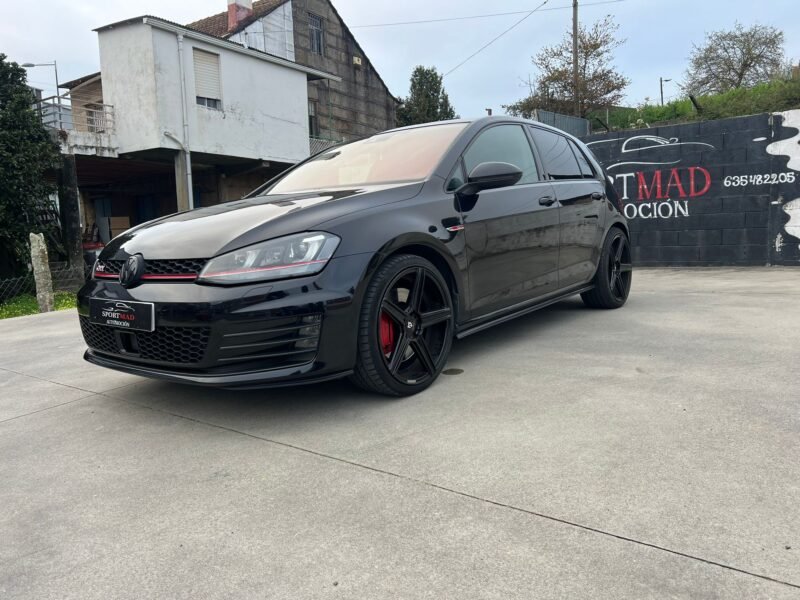 VOLKSWAGEN Golf GTI Performance 2.0 TSI 230cv DSG BMT 5p.