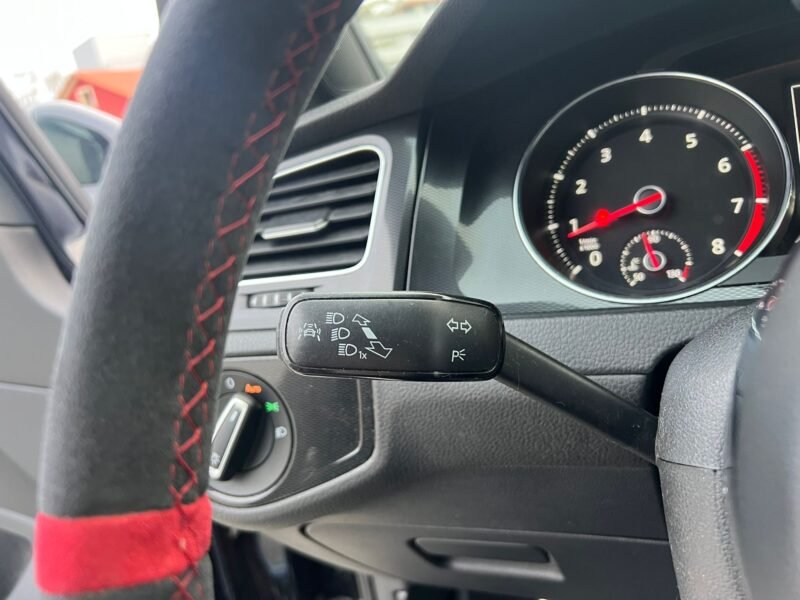 VOLKSWAGEN Golf GTI Performance 2.0 TSI 230cv DSG BMT 5p.