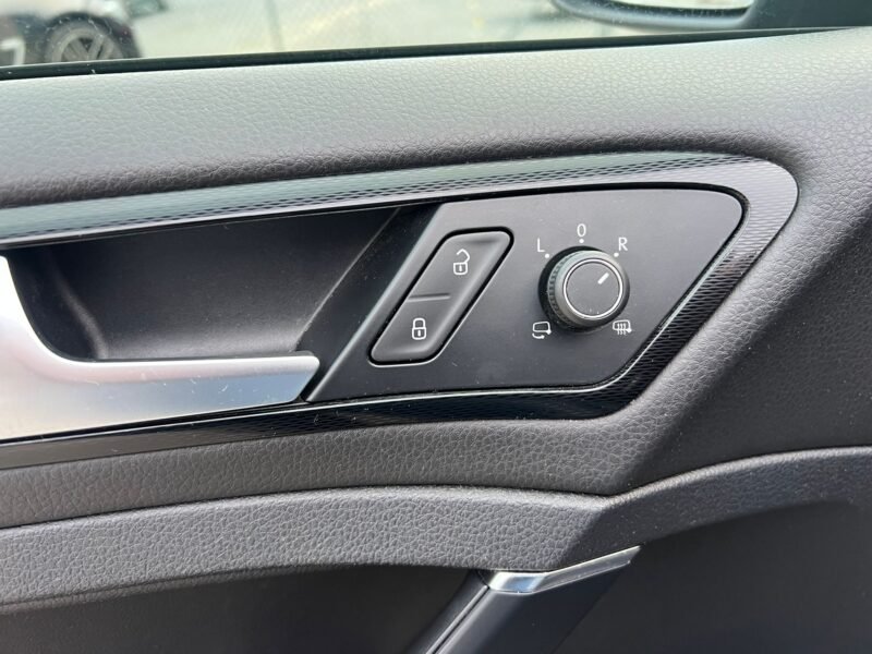 VOLKSWAGEN Golf GTI Performance 2.0 TSI 230cv DSG BMT 5p.