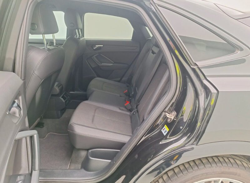 AUDI Q3 35 tdi 150cv sportback black edition s line