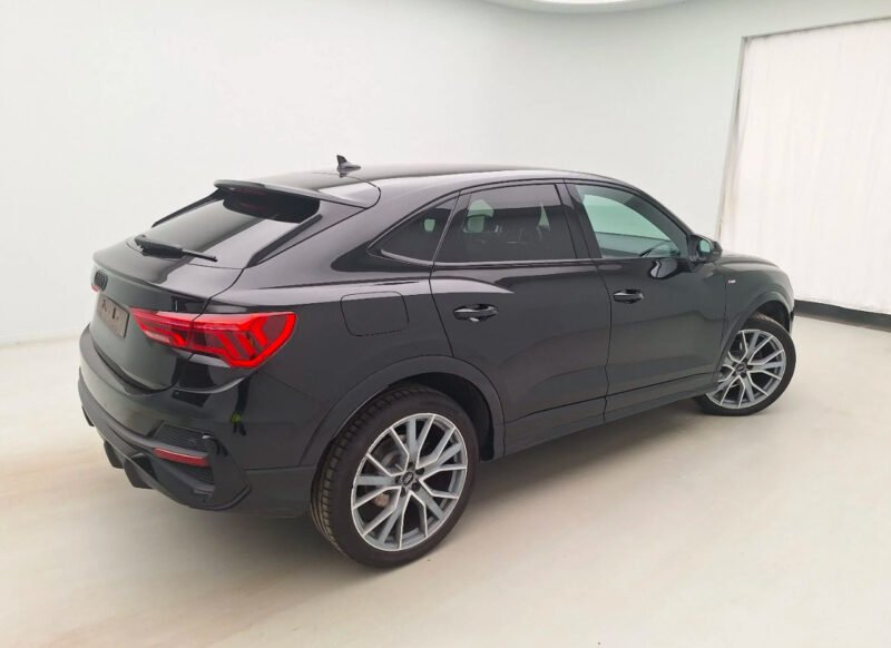 AUDI Q3 35 tdi 150cv sportback black edition s line