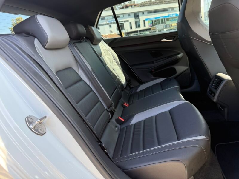 VOLKSWAGEN Golf Gtd 2.0 tdi 200cv