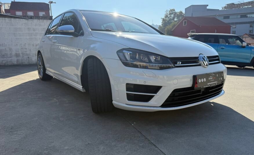 VOLKSWAGEN Golf R 300CV