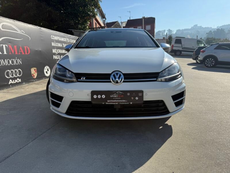 VOLKSWAGEN Golf R 300CV