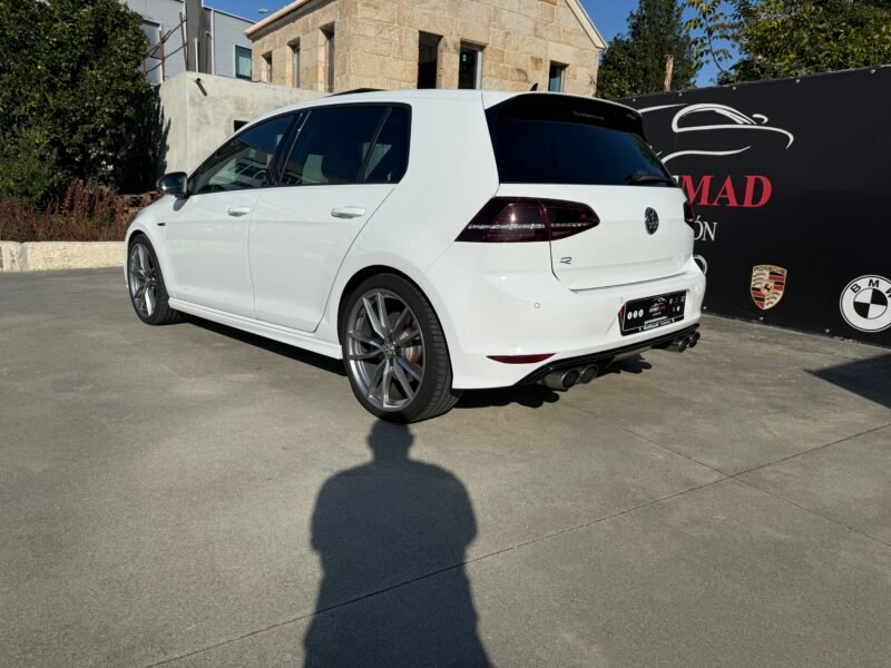 VOLKSWAGEN Golf R 300CV
