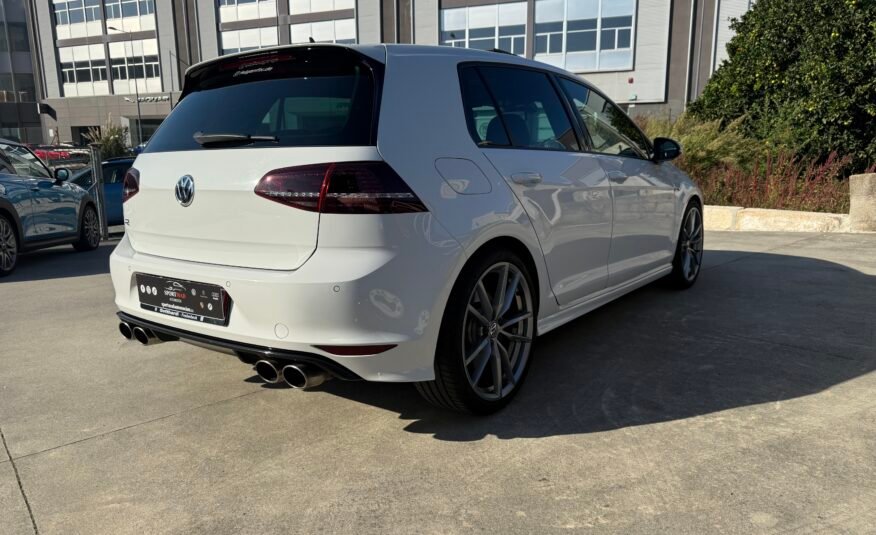 VOLKSWAGEN Golf R 300CV