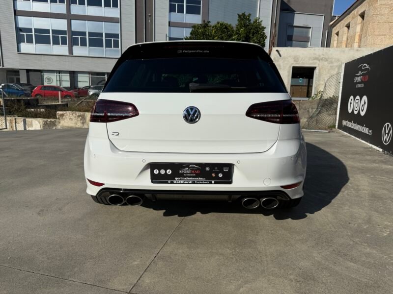 VOLKSWAGEN Golf R 300CV