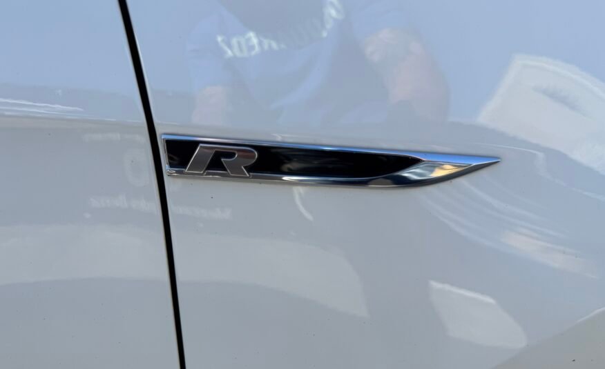 VOLKSWAGEN Golf R 300CV