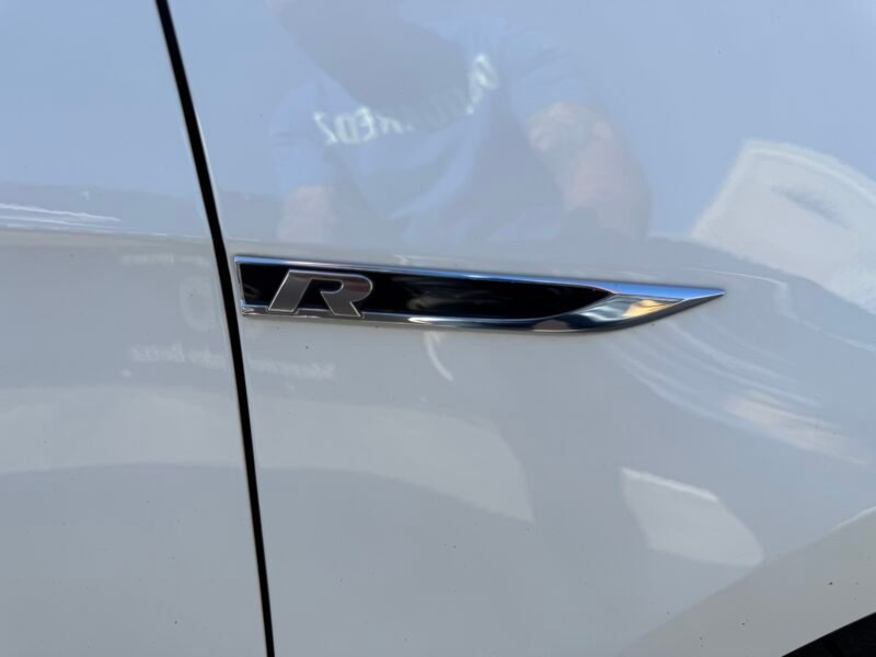 VOLKSWAGEN Golf R 300CV