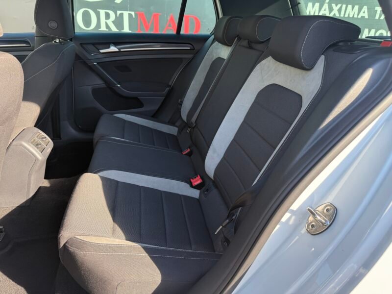 VOLKSWAGEN Golf R 300CV