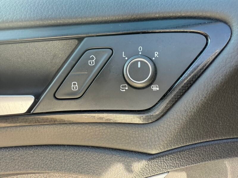 VOLKSWAGEN Golf R 300CV