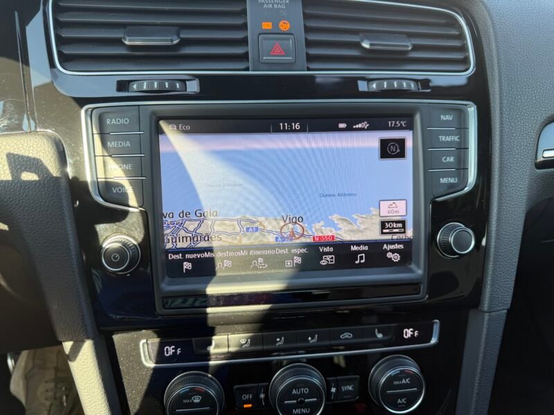 VOLKSWAGEN Golf R 300CV