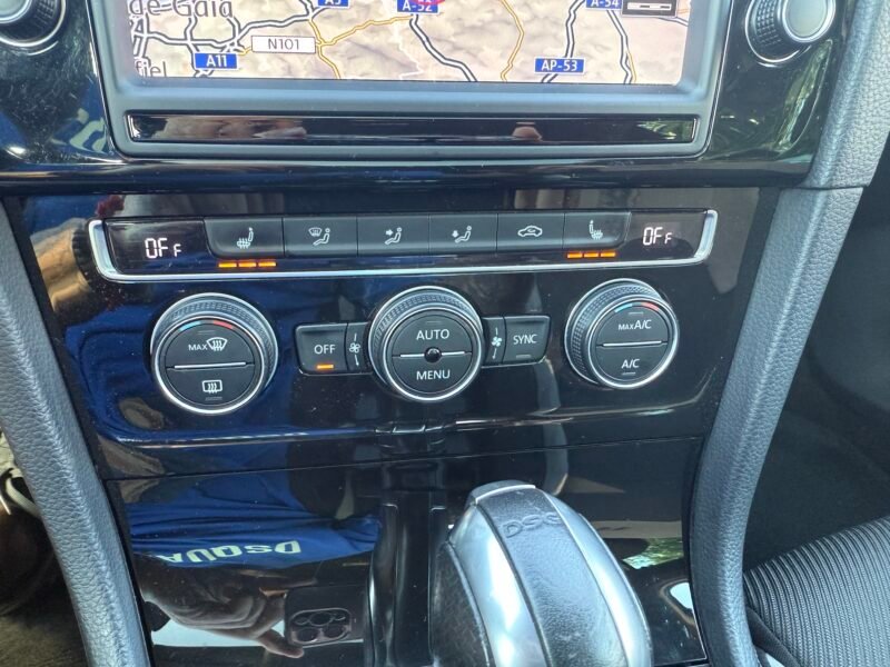 VOLKSWAGEN Golf R 300CV